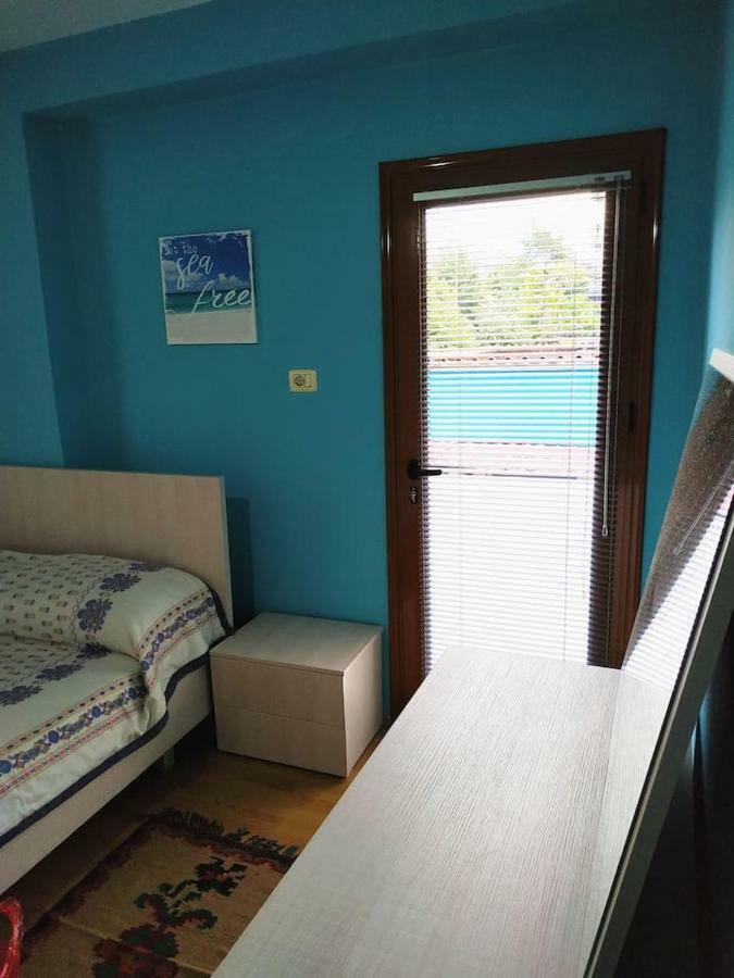 Lovely Apt At The Heart Of The City&Near The Lake Pogradec Esterno foto